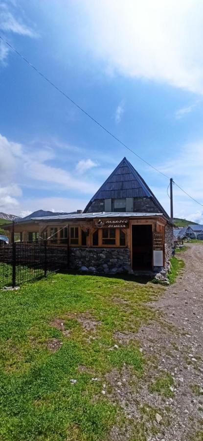 Na Krovu Svijeta Lukomir Exterior foto