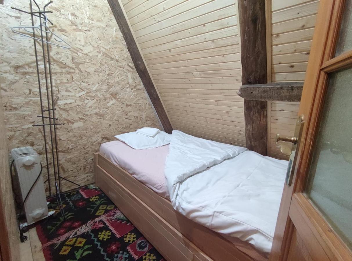 Na Krovu Svijeta Lukomir Exterior foto