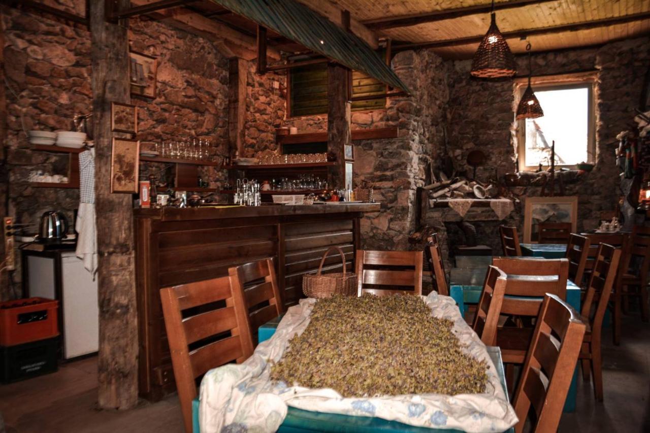 Na Krovu Svijeta Lukomir Exterior foto