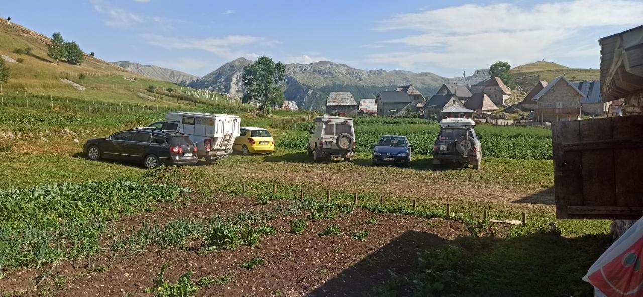 Na Krovu Svijeta Lukomir Exterior foto